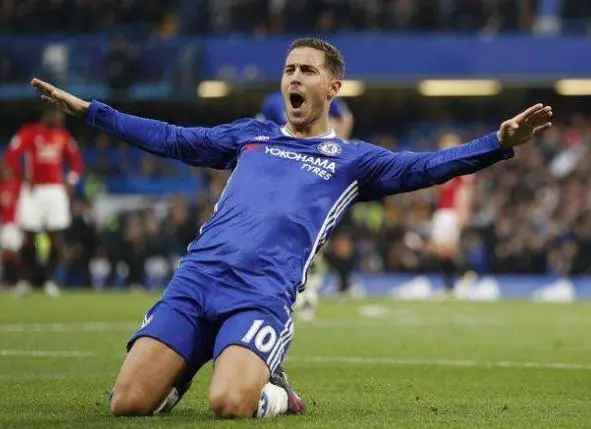 爱游戏官网 -转折点山东男篮篮板制胜，法甲赛前攻防权衡，压力陡增，身体对抗强度拉满(黑子的篮球结局太扯了)