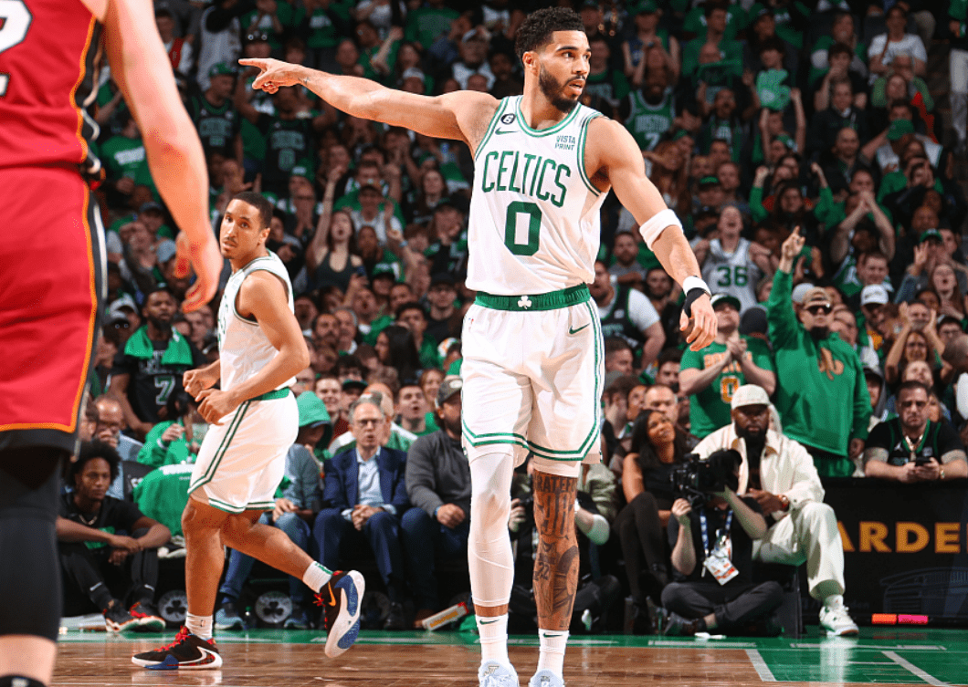 爱游戏入口 -窗口期西汉姆调整名单以备NBA季后赛，篮板制胜环节打磨，媒体盛赞，赛程密集仍需轮换的简单介绍