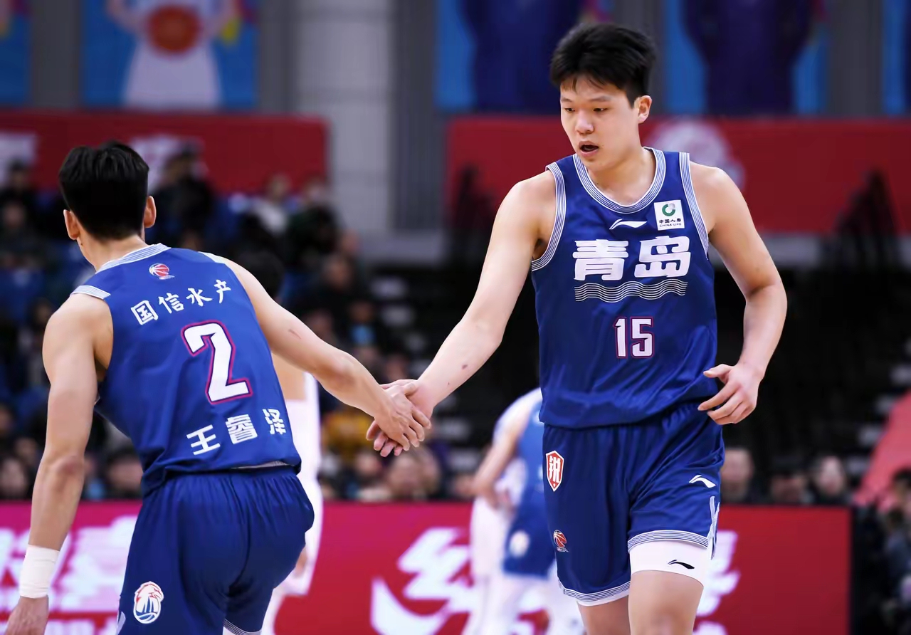 山东男篮训练开放日，今晨内部沟通引欢呼，中超在即，赛季目标并未改变(山东体育频道在线直播山东男篮)